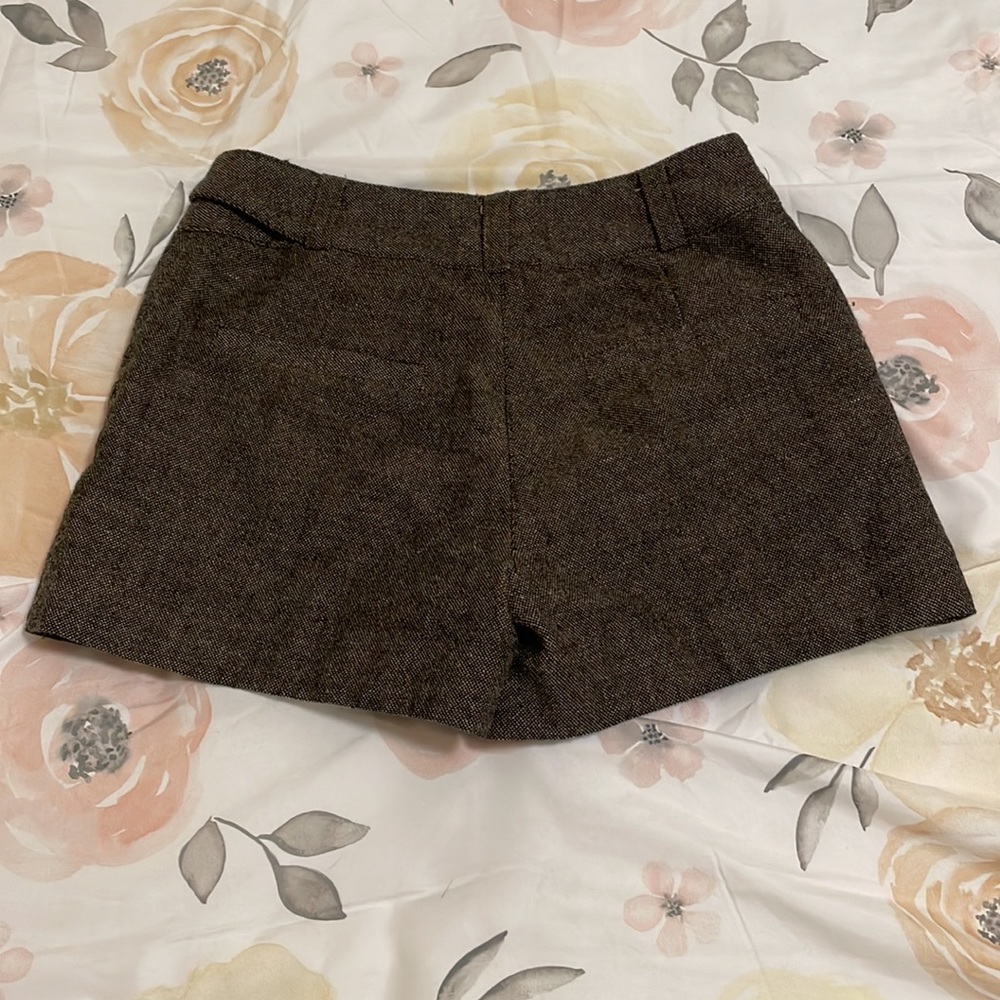 H&M Shorts - Picture 2 of 3